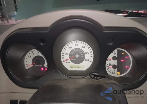 2004 Nissan Frontier Xe-V6 z USA, uszkodzony, nr VIN 1N6ED27T94C477081